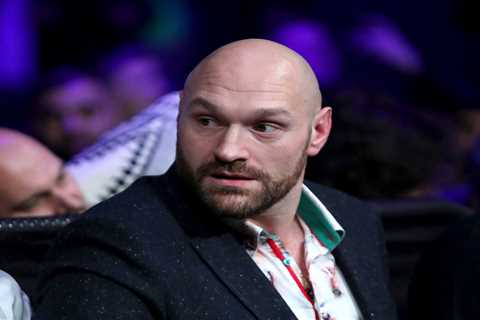 Tyson Fury FINALLY accepts Dillian Whyte title fight after Anthony Joshua turns down £66m offer to..