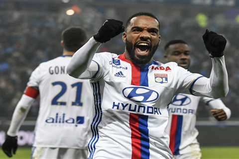 Arsenal contract rebel Alexandre Lacazette ‘is in discussions with former club Lyon’ over free..