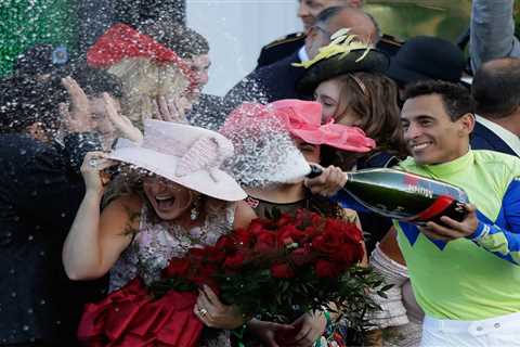 Big Hats at the Kentucky Derby