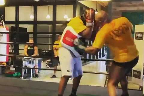 Watch 56-year-old Mike Tyson roll back years in sparring by landing brutal body shots and showing..