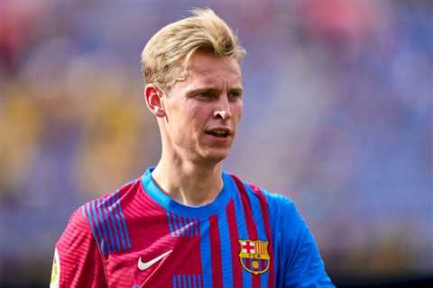 Barcelona give hope to Manchester United over Frenkie de Jong transfer