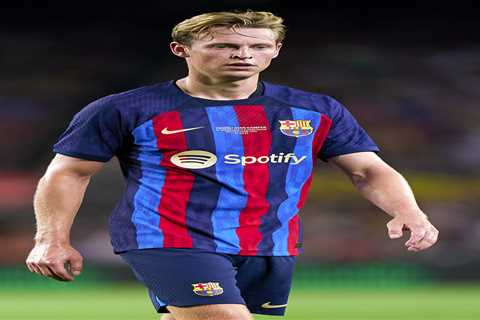 Man Utd to launch new Frenkie de Jong transfer ‘offensive’ this week as Chelsea pull out of race..