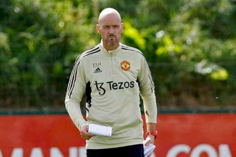 ‘Frustrated’ Man Utd stars urge Ten Hag to stick to his guns over key issue to avoid player..