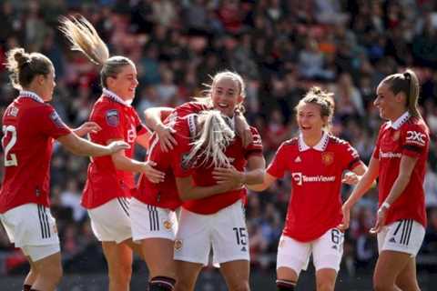 As the gap between Manchester’s men increases, United are closing in on City’s women