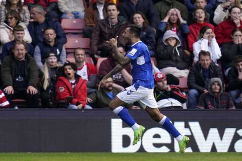 Everton vs Man Utd: Live stream, TV channel, team news and kick-off time for Premier League clash