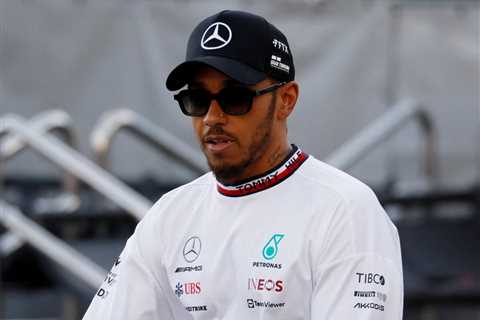  “Stood Up & Spoke to Them” – Mercedes F1 Director Makes Lewis Hamilton Revelation 