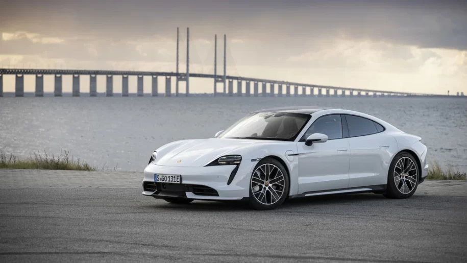 2020 Porsche Taycan 4S - Automobiles Reviews