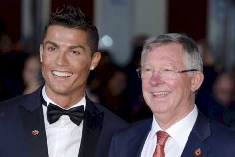 Ronaldo reveals what Sir Alex said to make him snub Man City for Man Utd