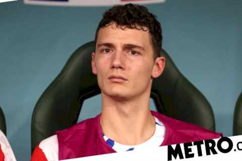 Manchester United on alert as Benjamin Pavard tells Bayern Munich he wants to leave