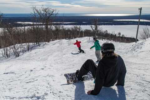 Snowboarding and Skiing Destinations in Michigan