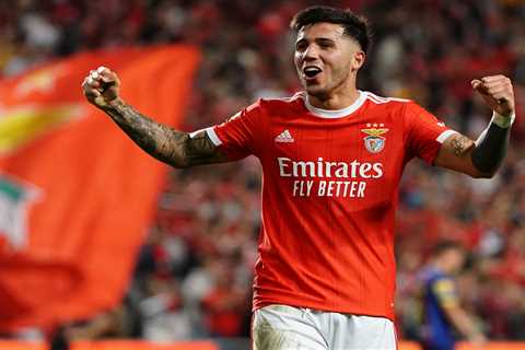 Benfica ‘fight to convince Enzo Fernandez to SNUB Chelsea as chief points out they may not qualify..