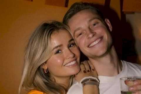 Frenkie de Jong’s gorgeous WAG takes cheeky swipe at Man Utd over failed transfer