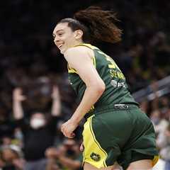 Report: Breanna Stewart narrows choices to Liberty, Storm