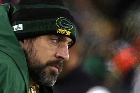Jets Star Hints That An Aaron Rodgers Trade Could Be A Package Deal