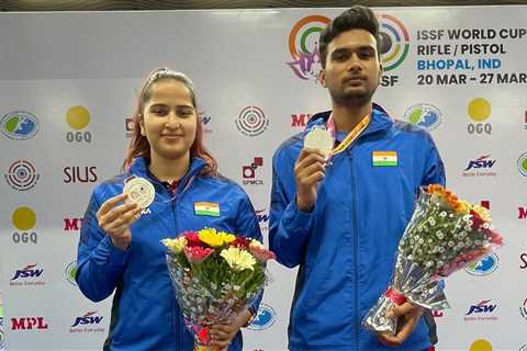 India bag silver, bronze in mixed team events