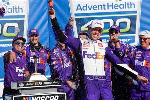 Denny Hamlin is 10/1 to win 2023 Enjoy Illinois 300