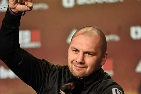 Krzysztof Glowacki wins MMA debut via one-punch knockout