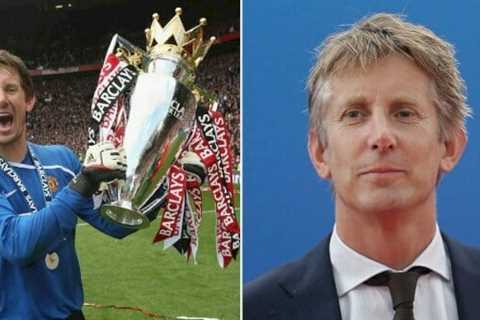 Man Utd Legend Edwin Van Der Sar Recovers, Returns To Netherlands