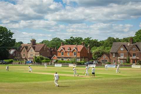 What is a no ball in cricket?