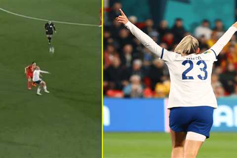 Arsenal fans left gobsmacked by outrageous Alessia Russo touch before first World Cup goal