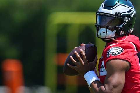 Eagles Training Camp Practice Notes: Jalen Hurts is on fire