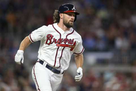 Braves Outright Charlie Culberson – MLB Trade Rumors