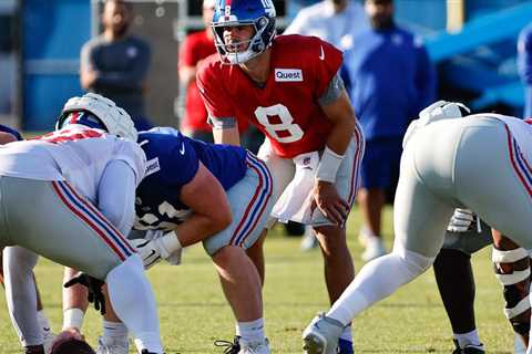 Takeaways from Giants practice on Friday: Evan Neal suffers concussion in sloppy practice