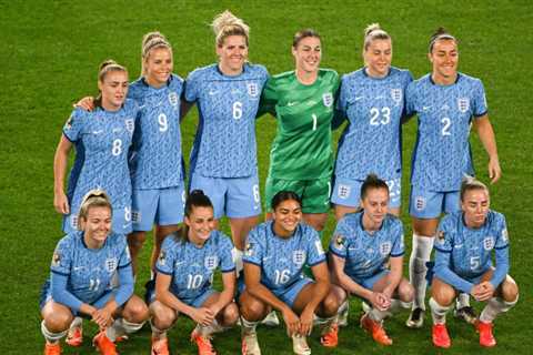 Why are England playing in blue at the World Cup final today? How away kit was chosen as Lionesses..