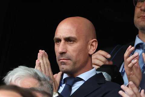 Luis Rubiales apologises for kissing Jenni Hermoso after Women’s World Cup final