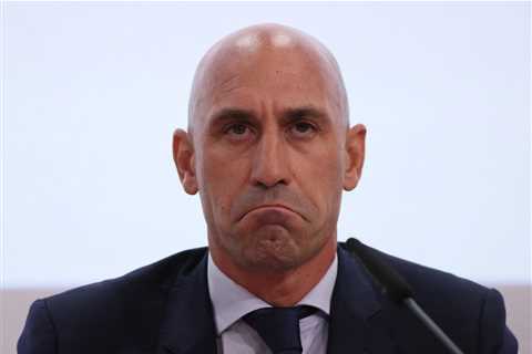 Luis Rubiales: Former Spanish FA president apologises for crotch gesture after Women’s World Cup..