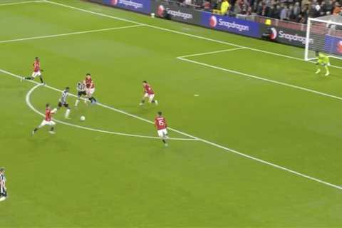 Man United 0 – 3 Newcastle: Joe Willock nets superb solo goal (video)