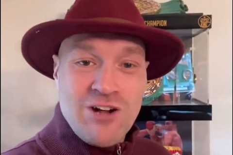 Tyson Fury Congratulates Tom Aspinall on UFC Win, Fans Compare His Hat to Boy George