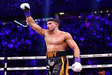 Tommy Fury in Talks with Boxing Legend for Next Fight, Reveals Dad John