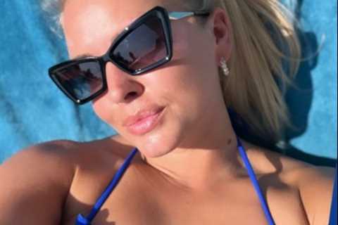 Leonna Mayor laughs at being ‘world’s sexiest jockey’ as she posts bikini selfies on sun-kissed..