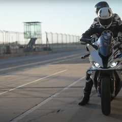 I Hit 170 MPH Riding Shotgun With a Pro Motorcycle Racer at COTA