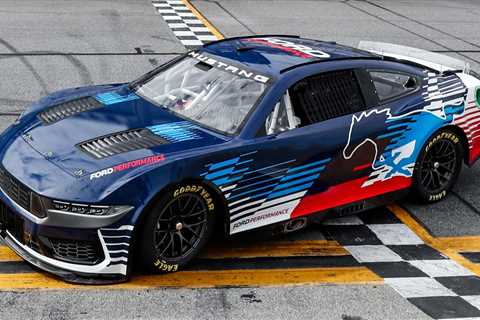 The Ford Mustang Dark Horse Looks Great As A Next Gen NASCAR