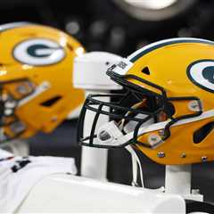 Matt LaFleur Reveals Packers Defender Broke His Thumb
