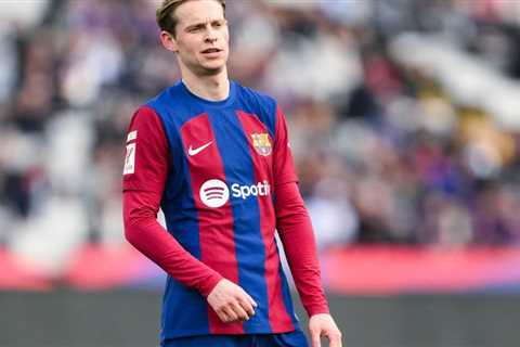 Barcelona will consider selling midfield superstar if he does not sign renewal