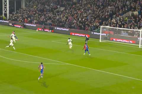 Crystal Palace star blasts shot passed Man United’s Andre Onana