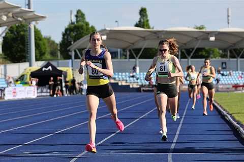 Phoebe Gill runs BMC women-only 800m record