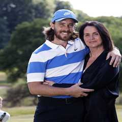 Ryder Cup star’s wife Clare Craig repeatedly turned him down due to 23-year age gap but now they’re ..