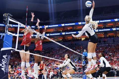 Volleyball Today: Nebraska, Louisville win openers; De Boer of Illinois; USA sitting