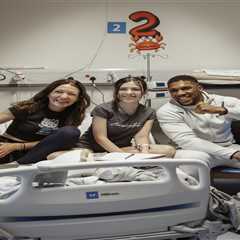 Anthony Joshua Spreads Holiday Cheer at Children's Hospital