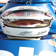 Schumacher Signs Helmet After 12 Years: Teammate Sees Hope F1 Legend is On the Mend