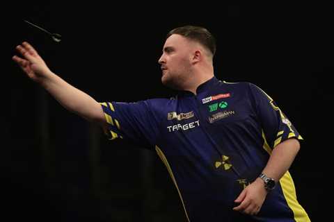 Luke Littler's Gone Mental - Kid's Ditched His Money Shot for... What Exactly?