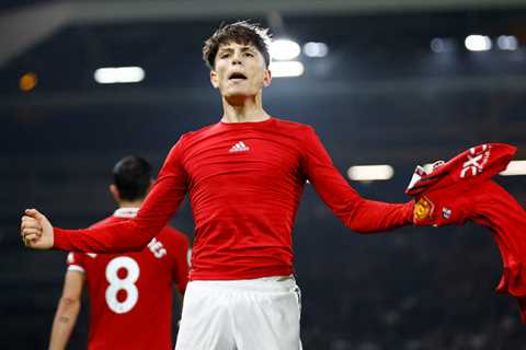Manchester United Makes Stunning Reversal: Garnacho Returns to Training Ground