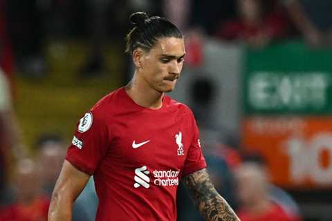 Liverpool Accelerates No. 9 Hunt as Nunez’s Exit Looms