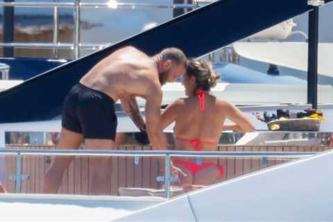 EXCLUSIVE: Conor McGregor's Fiancée Dee Unimpressed as He Tries to Smooth Over Snog Scandal, Expert ..