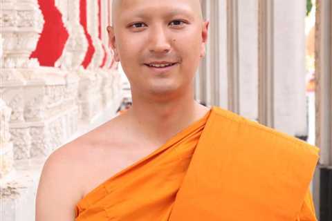 Golf star who is Buddhist monk tearing it up at The Open thanks to Zen-like focus