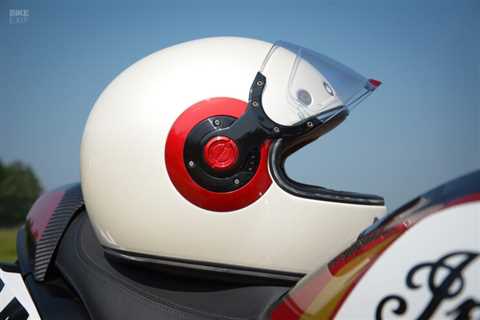 Road Tested: Retro Full-Face Lid from SMK Helmets